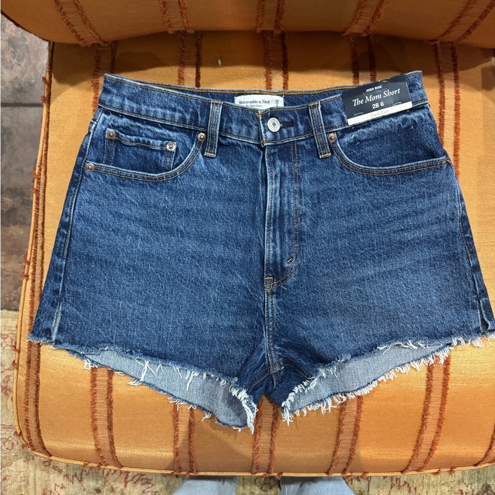 Abercrombie mom denim short curve love